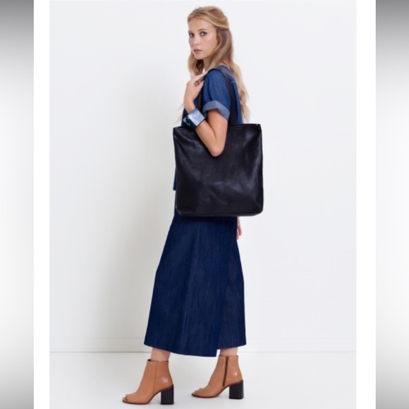 Elk Handbags - Elk Brand one Strap Fulby Leather Tote Bag